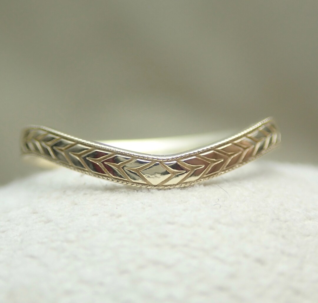 14k Yellow Gold Curved Wedding Band: Antique Wheat Pattern, Size 7.5 - Etsy