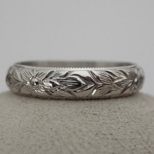 Floral Pattern Platinum Wedding Band, Flowers and Leafs Vintage Style Hand Carved 4.4 mm Wide Ring