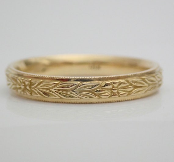 Thin Antique Style Wedding Ring Vintage wedding Band Laurel Floral Wreath Carved Wedding Band 14k Yellow Gold Ring Hand Engraved Bands Etsy