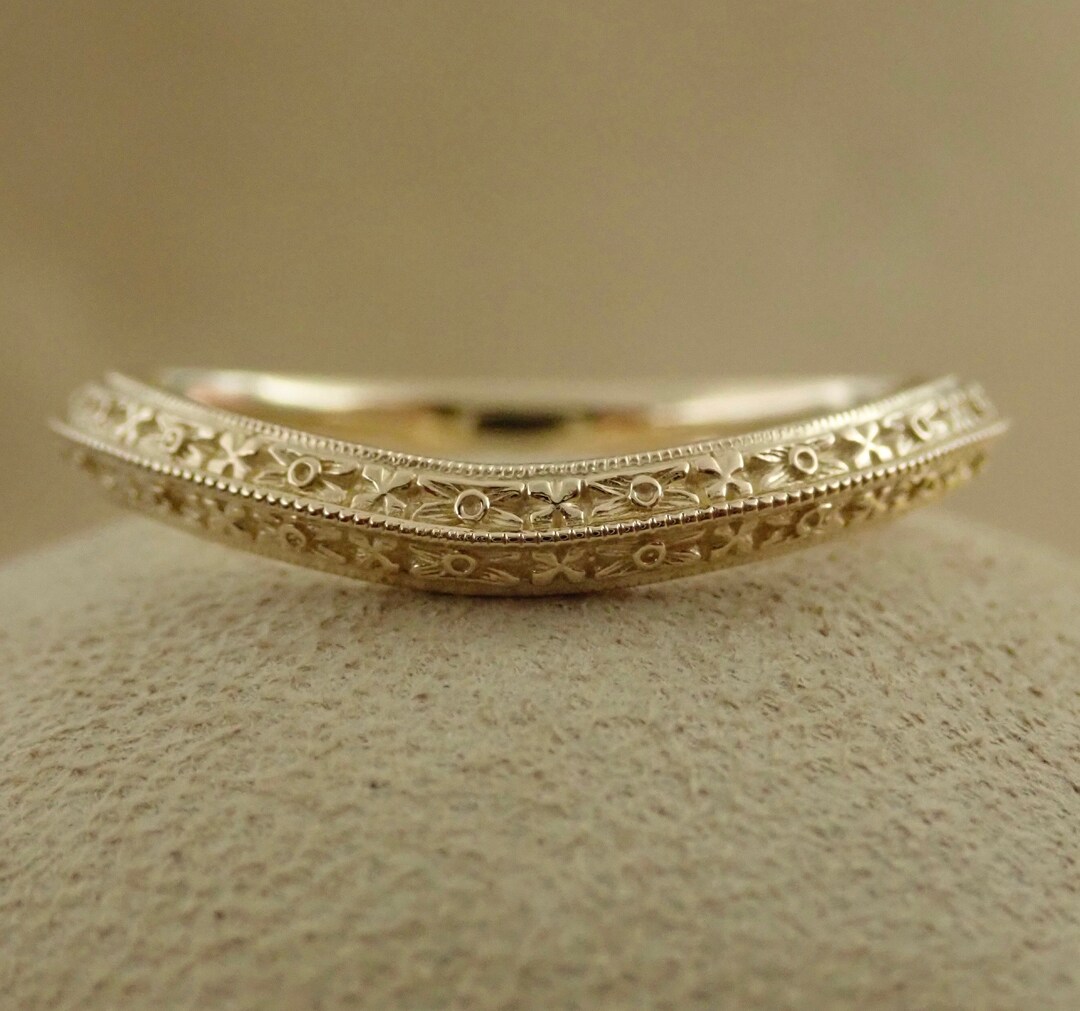 14k Yellow Gold Curved Wedding Band: Vintage Floral Milgrain Ring - Etsy