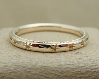 Anillo de oro de estrella delgada Bordes de milgrain Banda de oro amarillo de 14k, anillo de banda de boda celestial con estrella grabada a mano Anillo sólido de oro amarillo, blanco o rosa de 14k