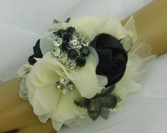 ★EMS★ CORSAGE FLAT BAGBLACK/IVORY Black & Ivory Prom Wrist Corsage-ivory-black Prom Corsage