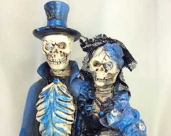 Gothic Cake Decor Skeleton Wedding Bride Groom Cake Centerpiece-Skeleton Cake Topper-Skulls and Roses Wedding Topper-Gothic Halloween Decor