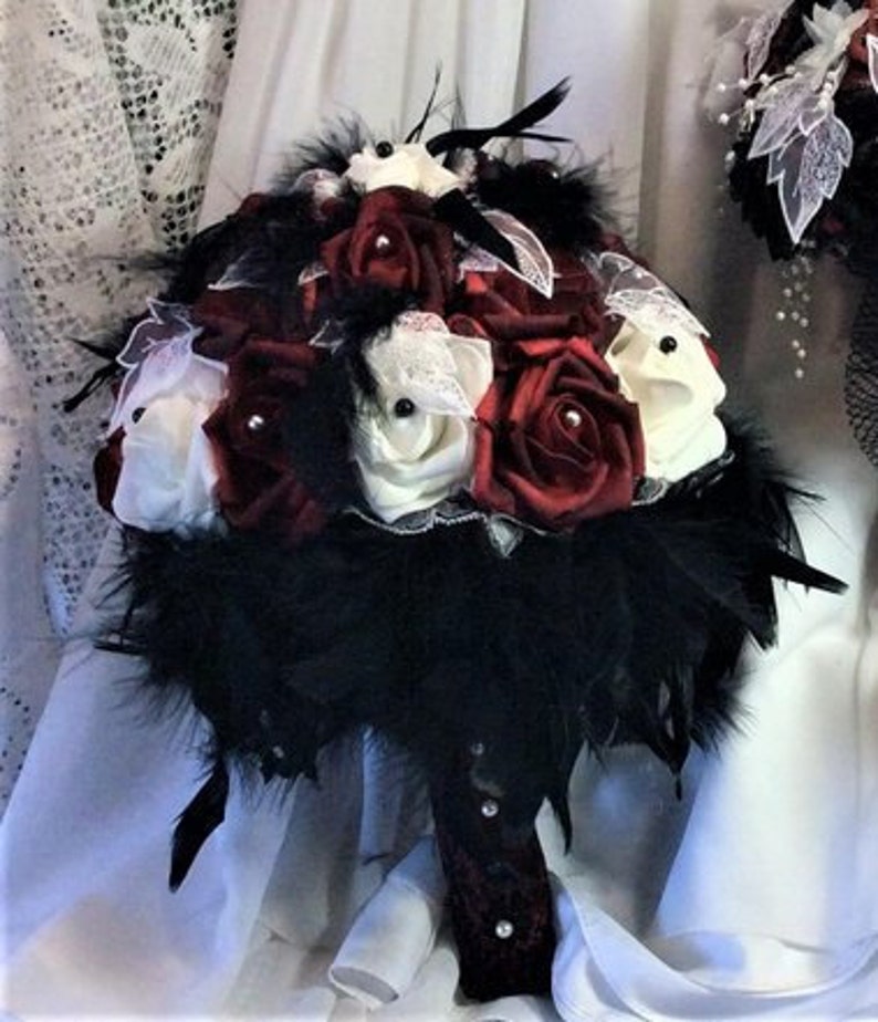 Black Feather Plumes Lace Collar Hand Tied Bridal Bouquet Made To Order Gothic Red Black Wedding Bouquet Accessories Bouquets Corsages Doguniverse Ma