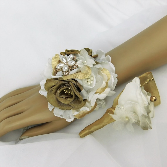 Flores Blancas y Doradas Corsage Set de Graduación-Elegante - Etsy España Flores Blancas y Doradas Corsage Set de Graduación-Elegante - Etsy España