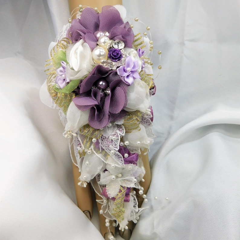 Plum Lilac Purple Flowers Wrist Corsage Elegant Silk Flower Corsage Wrist to Fingertip Special Occasion Flowers Prom Wedding-Bridal-Bride