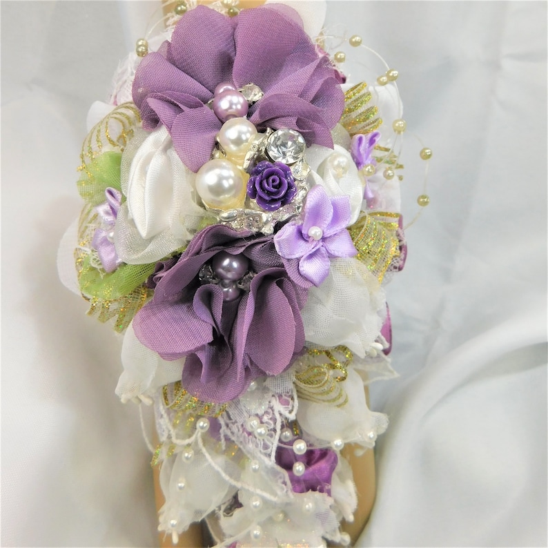 Plum Lilac Purple Flowers Wrist Corsage Elegant Silk Flower Corsage Wrist to Fingertip Special Occasion Flowers Prom Wedding-Bridal-Bride