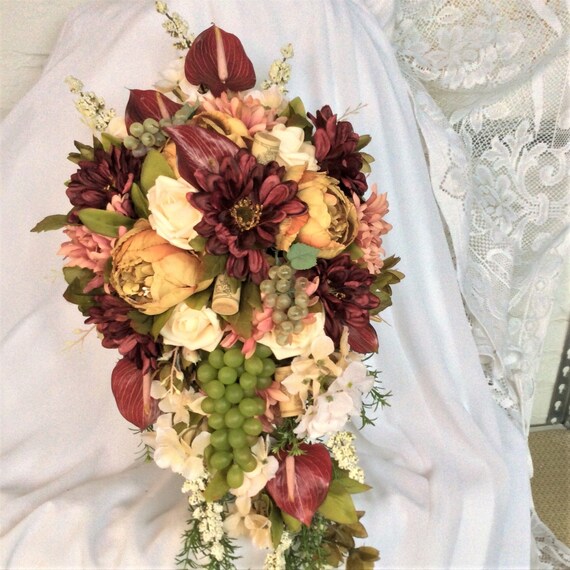 Mariage Dautomne Fleur De Mariée Bouquet Boho Fleurs De Mariage Silk Wedding Bouquet Cascading Flowers Bridal Bride Bouquet Wine Wedding Vineyard