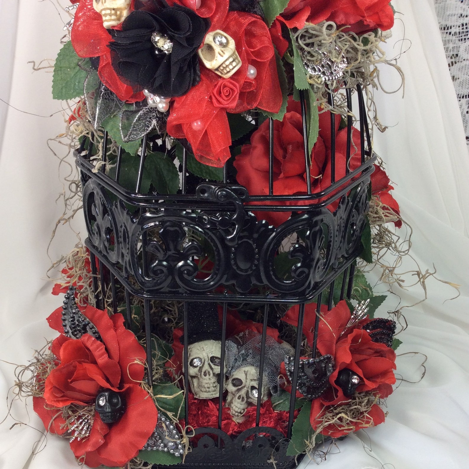 Gothic Wedding Table Decorbridegroom Skullsdark Wedding Etsy