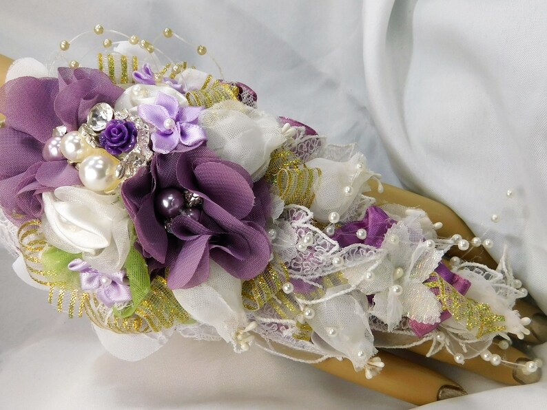 Plum Lilac Purple Flowers Wrist Corsage Elegant Silk Flower Corsage Wrist to Fingertip Special Occasion Flowers Prom Wedding-Bridal-Bride