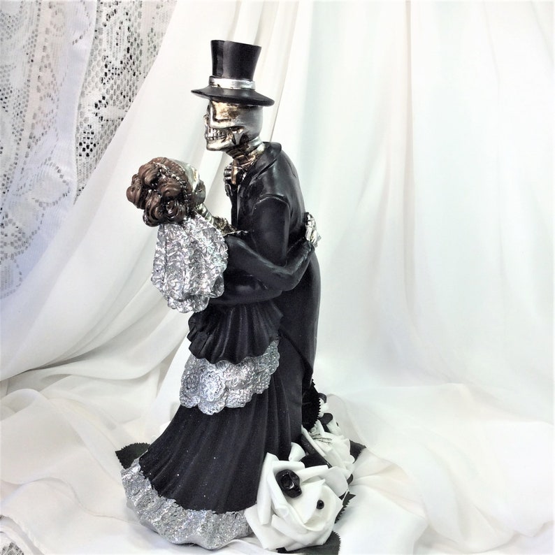 13/'/'x 9/'/' Skeleton Wedding Couple Dancing-Made to Order-Custom Painted-Hair-Clothing-Flowers-Wedding Centerpiece-Cake Topper-Home Decor