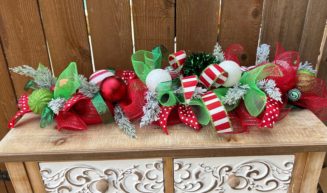 Centerpiece Ribbon Christmas Centerpiece: Mesh, Ribbon, Ornament, and Greenery Decor (32 ...
