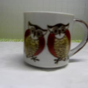 Caneca de coruja vintage; Marrom e Laranja