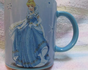 Taza de café de cerámica azul de Cenicienta de Disney 2008