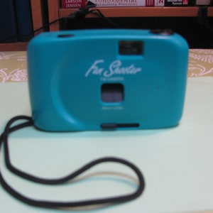 Fun Shooter 135 Camera 28mmm lens - vintage!