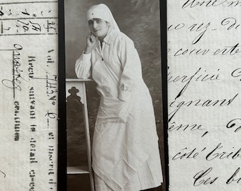 WWI, Croix Rouge (Red Cross) French Nurse
