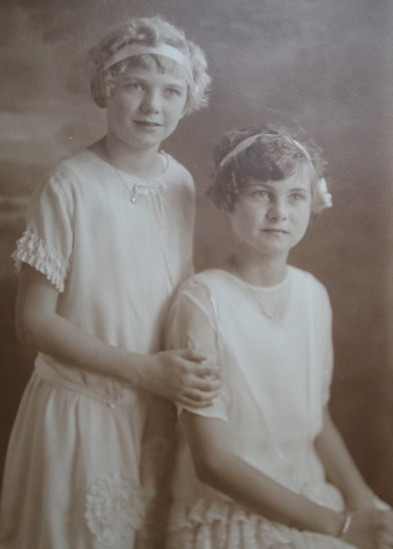 Vintage Cabinet Card Portrait of Sisters