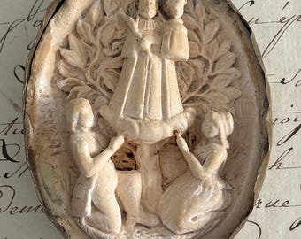 Meerschaum Carving of Virgin and Christ Child- Our Lady of the Oak