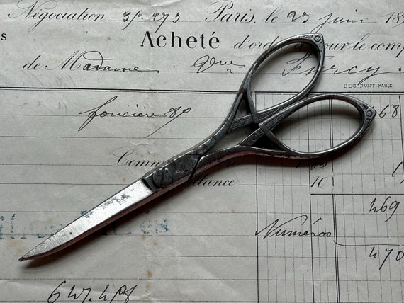 French "La Grenade" Scissors
