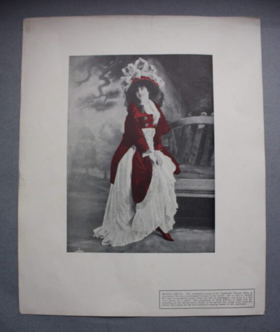 Scarce Original Print of Parisian Vaudeville Performer/Actress Monna Delza from the 1912 Dashing Stage Beauties of the World