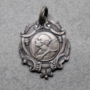 Art Deco-tijdperk, Franse hanger met tennisthema