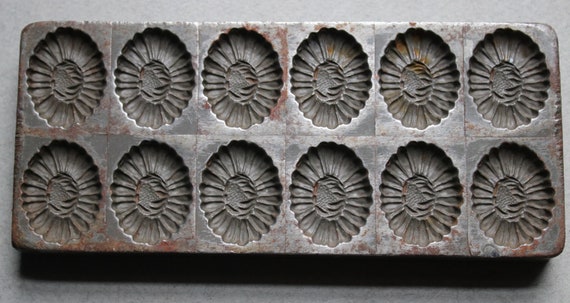 Létang Fils, French Chocolate Mold of Flowers