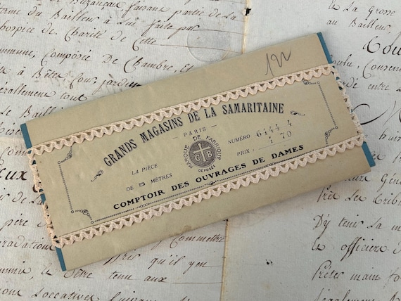 Parisian Grands Magasins de la Samaritaine, Five Meters of Decorative Cotton Trim