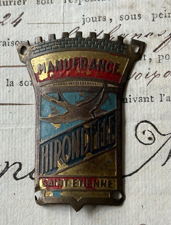 Manufrance Hirondelle Head Badge, Circa 1950s