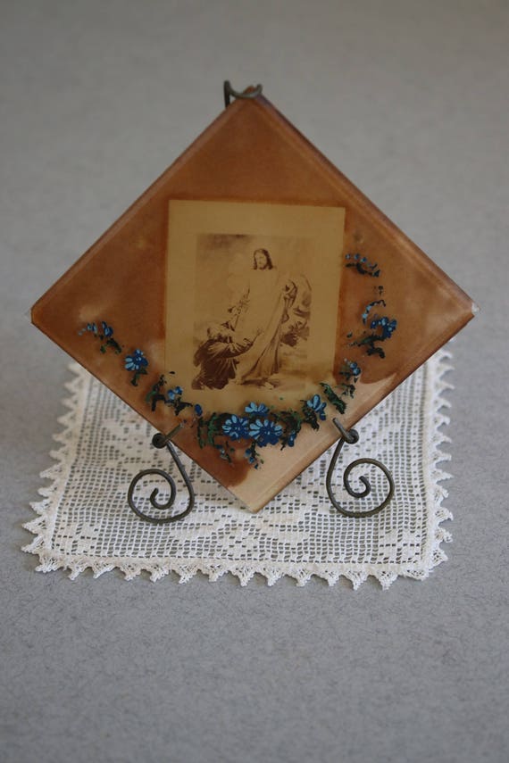 Glass Tile of Jesus in Wire Picture Stand with Doily