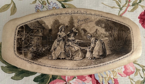 French Commemorative Baptismal Dragée Box, Silk Covered Cardboard, January 14, 1923
