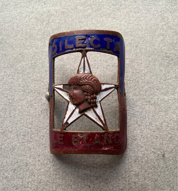 Dilecta Head Badge, from France, Circa 1930s