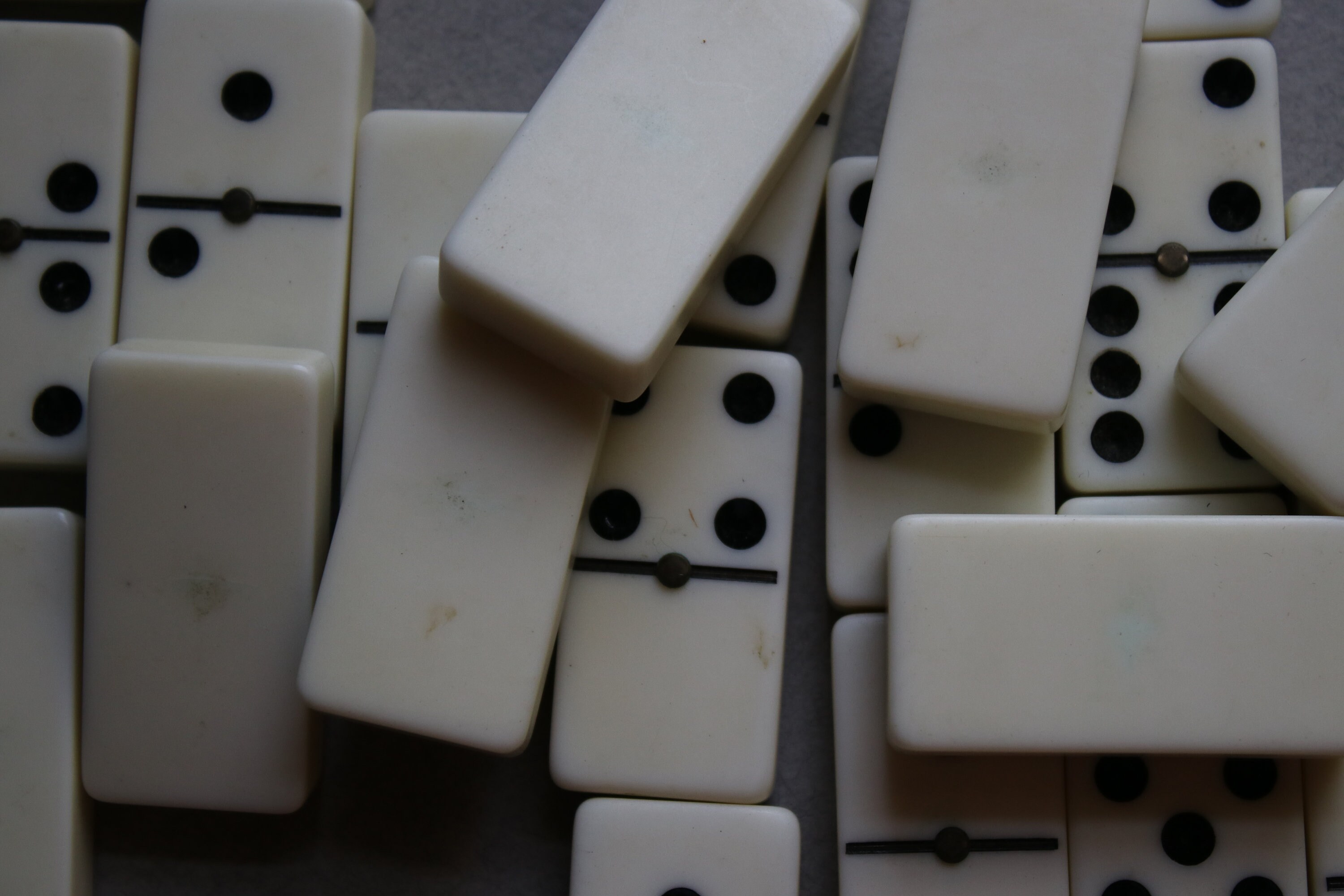 DoubleSix, IvoryColored Spinner Dominoes Set