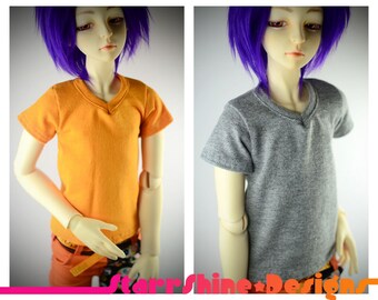 BJD SD 1/3 Vêtements de poupée - V Neck Tee - Votre choix de 20 couleurs - Fabriqué sur commande