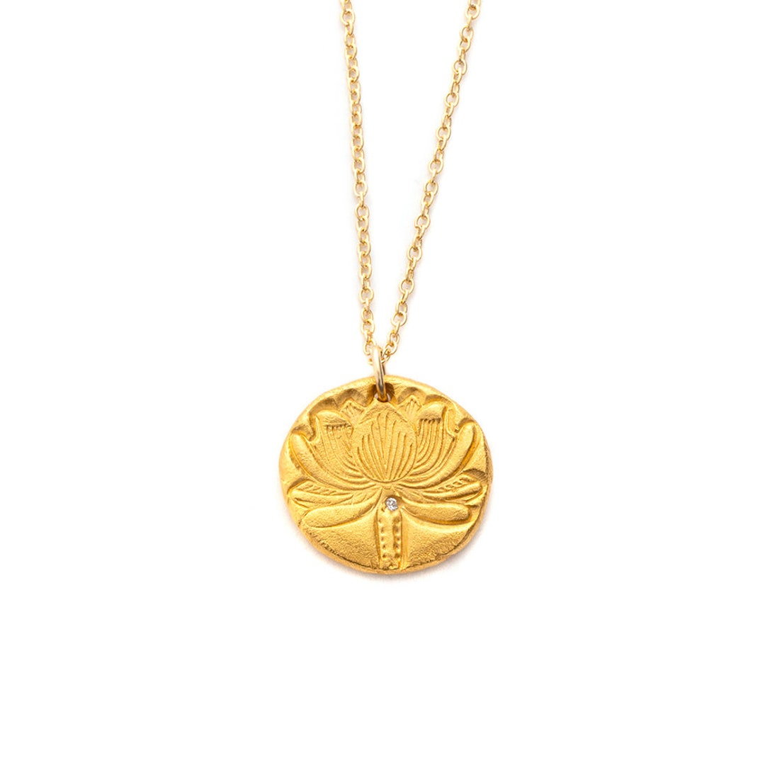 EUEAVAN Collana con ciondolo a forma di fiore di loto per donne Collana Yoga Amuleto Lotus Yoga Gioielli Buddha Meditazione Chakra Gioielli spirituali Regali per gli amanti dello yoga (Argento