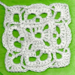 PDF Creepy Granny Skull Infinity Square Crochet Pattern image 2