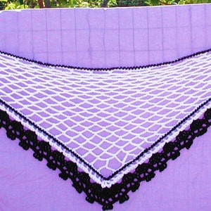 PDF Modello Wikked con scialle con teschio