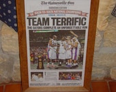 FREE SHIPPING Rare University of Florida custom framed solid cedar original newspaper 2007 NCAA champions souvenir edition