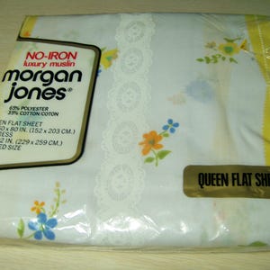 1960's Cotton Queen Bed Flat Sheet DAISY RIBBON FLORAL 90" x 112" Quilting Fabric InvGB
