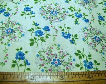 1940's Cotton ROSE DAISY FLORAL 35" W x 35" L Quilting Sewing Fabric InvC