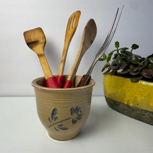 1984 Pfaltzgraff Folk Art Stengods Planterare / Kruka