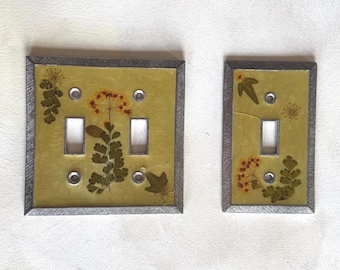 Pair of Botanical/Dried Flowers in Resin on Metal Base Light Plate Covers, Cottage/Grandmacore Decorative Switch Plates