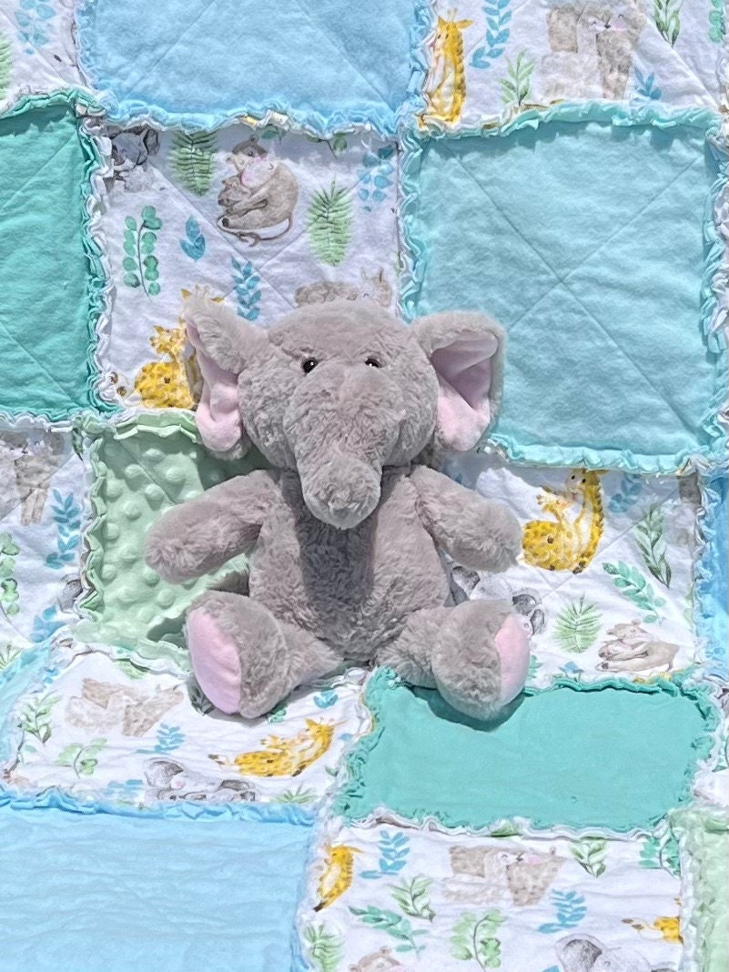 Zoo Animals Baby Rag Quilt; Zoo Animals Mommas and Babies Flannel ...