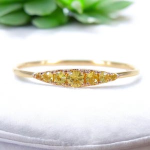 Dainty Seven-Stone Yellow Sapphire Ring – 18K Gold – Tapered Yellow Sapphire Band – Minimalist Stacking Ring – Birthstone Dainty Jewelry