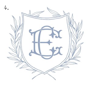 Pode incluir: Um monograma azul e branco com as letras "E" e "C" entrela&ccedil;adas, rodeado por uma coroa de folhas. O monograma est&aacute; dentro de uma forma de escudo.