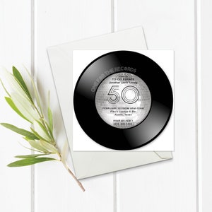 Modèle d’invitation pour l’enregistrement disco du 50e anniversaire. Anniversaire Invite à télécharger Personnaliser avec Templett. Invitation d’anniversaire d’enregistrement sur le thème de la discothèque