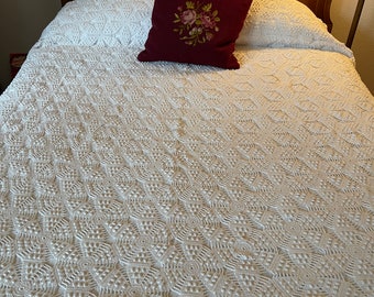 Vintage Bedspread, Crochet, Star Pattern, Popcorn Stitch Excellent Condition, Double/Full size