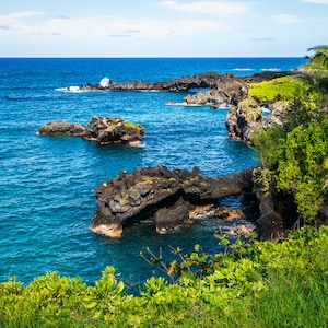 Maui Wall Art Poster: Road to Hana Art, Maui Hawaii Gifts, Road to Hana Photo, Maui Sea Arch Poster, Waianapanapa Park, Hawaiian Canvas Art