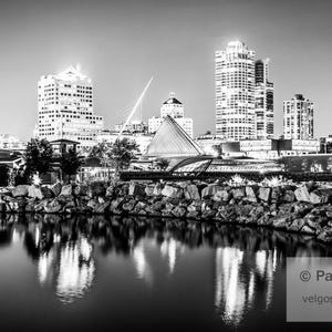 Milwaukee Skyline Print: Milwaukee Cityscape Gifts, Wisconsin Poster, Milwaukee Skyline Canvas, Wisconsin Wall Art, Milwaukee City Photo image 3