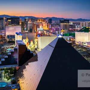 Las Vegas Skyline Wall Art: Las Vegas City Print, Nevada Poster Gift, Las Vegas Cityscape, Nevada Photography, Las Vegas Canvas, Casino Art