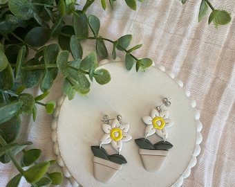 Daffodil Earrings